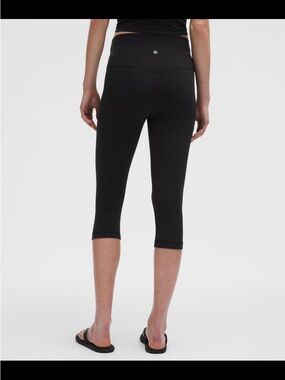 NWT Lululemon Align High-Rise Crop Leggings 17" in Black